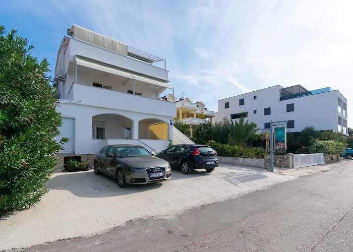 Apartment Mandre 4093B